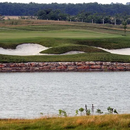 Lighthouse Golf Complex&villas